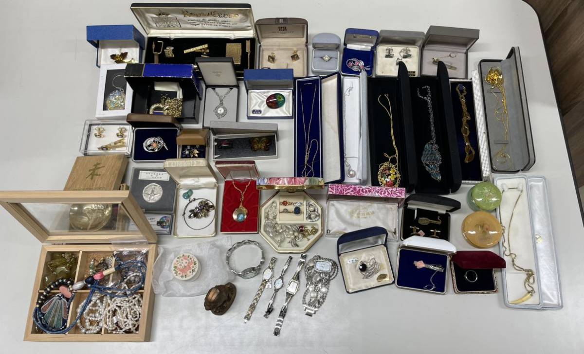 遺品整理 アクセサリー 遺品整理骨董品まとめ売り金の盃 | 4個セット 