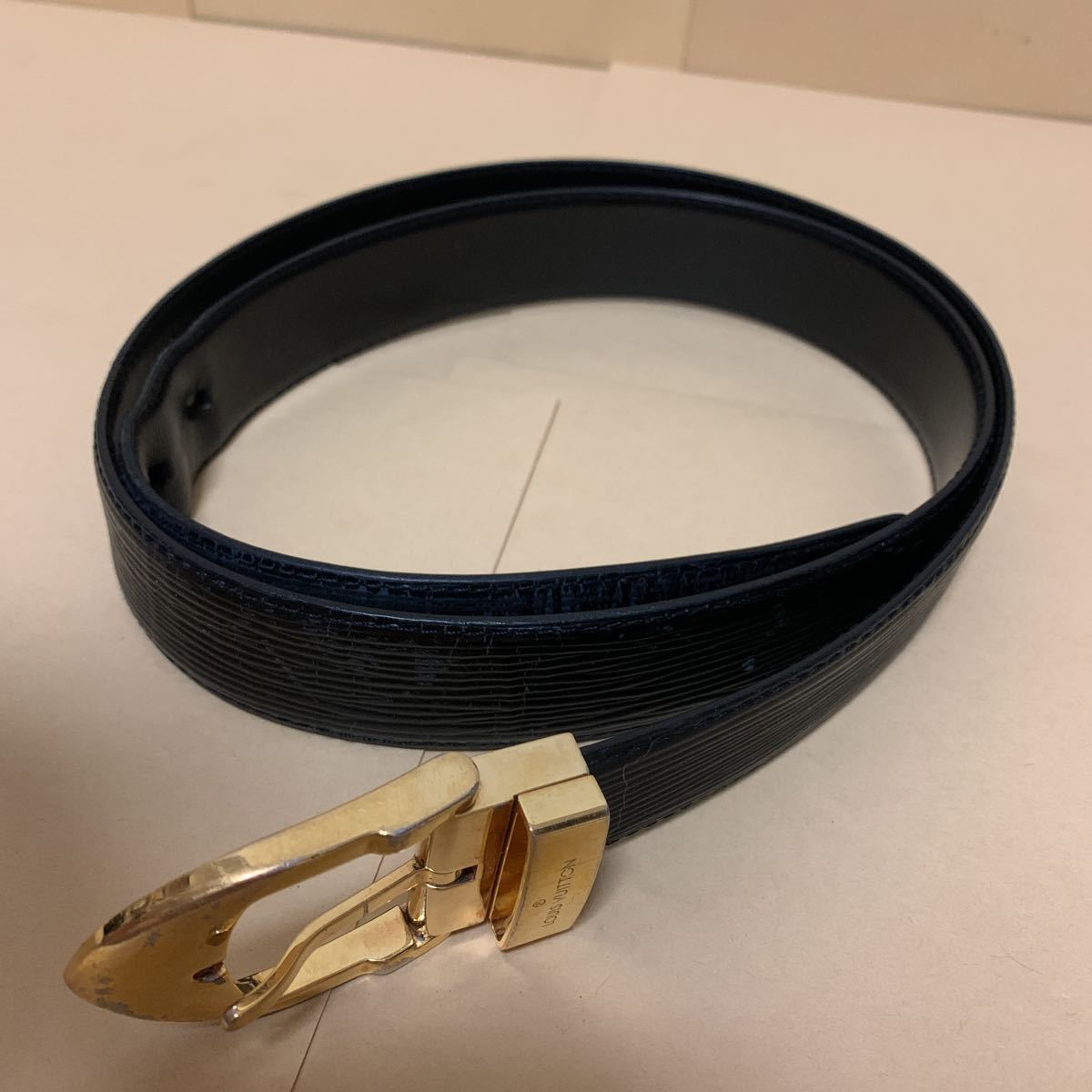 正規品，高品質】 LOUIS VUITTON レザーベルト エピ ベルト ブラック