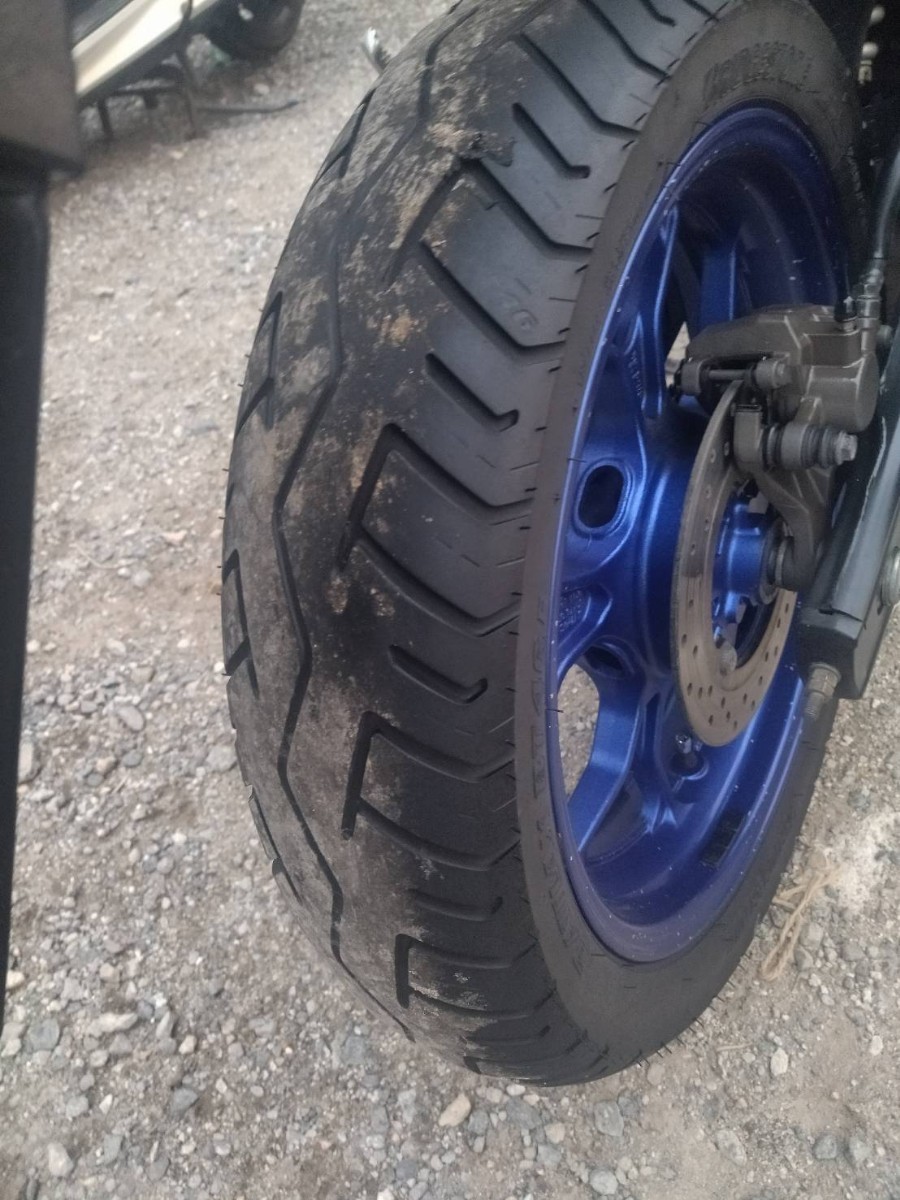 番号13.4 YAMAHA YZF-R25 / シルバー+アオ型式 RG10J走行距離
