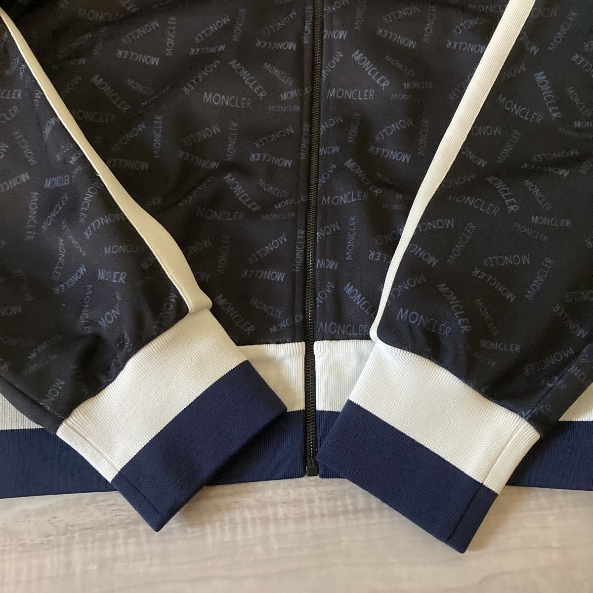 ☆美品 MONCLER モンクレール 2022 ロングスリーブT XXL MONCLER