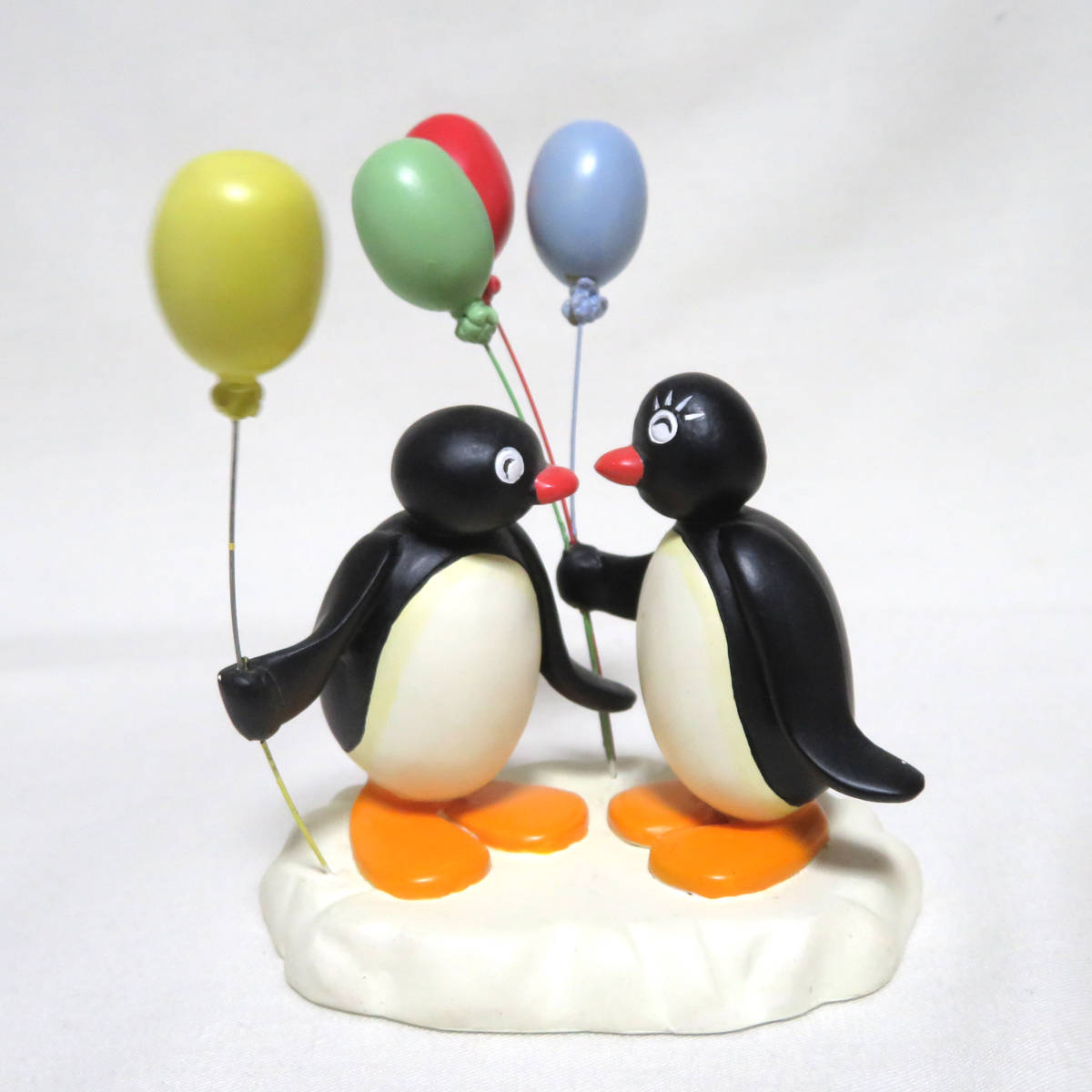 ピングー 置物 セット PINGU 風船 ベッド ピンガ ポリレジン 人形 