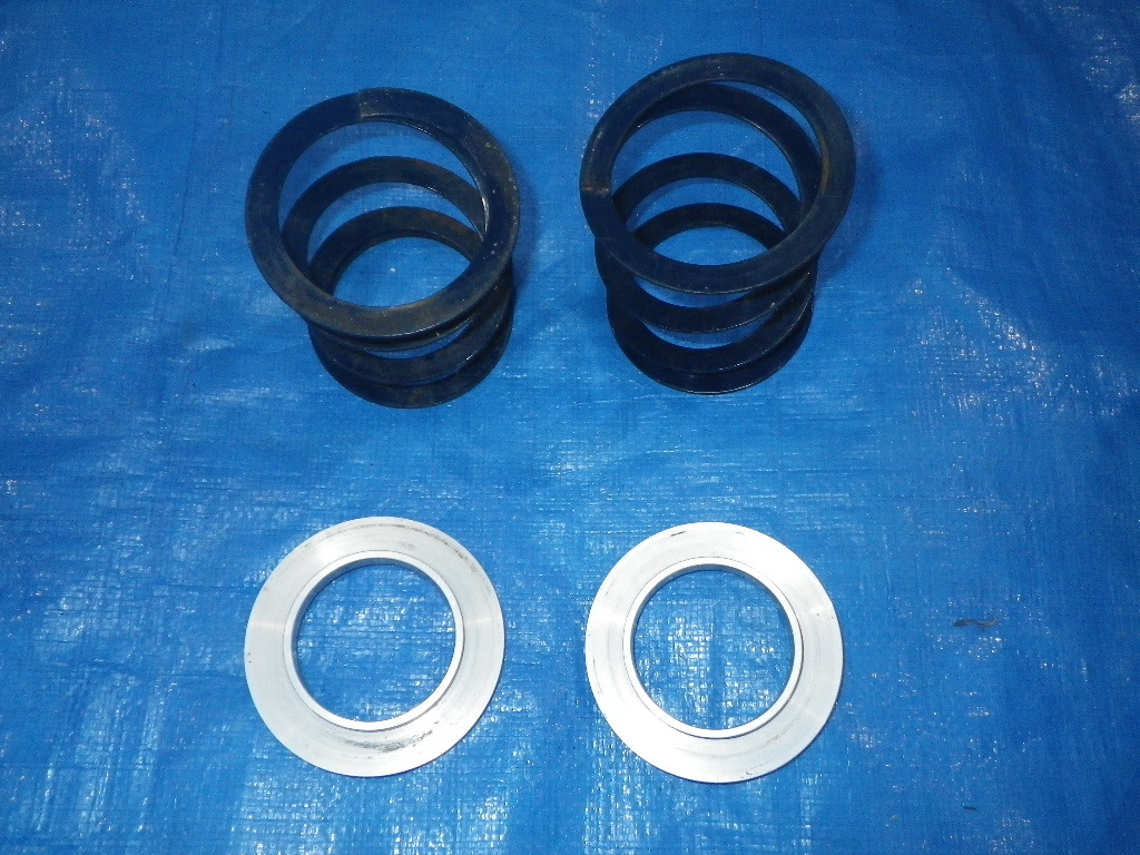 中古ハイパコ　ＩＤ６０ヘルパースプリング＋ヘルパースペーサー各2個で1式　（２）