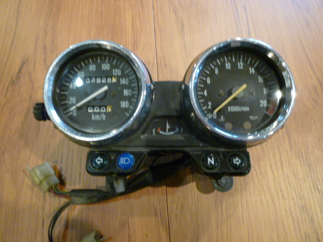 J）KAWASAKI Z250（バリオスⅡ-19000rpm)メーターパネル - パーツ