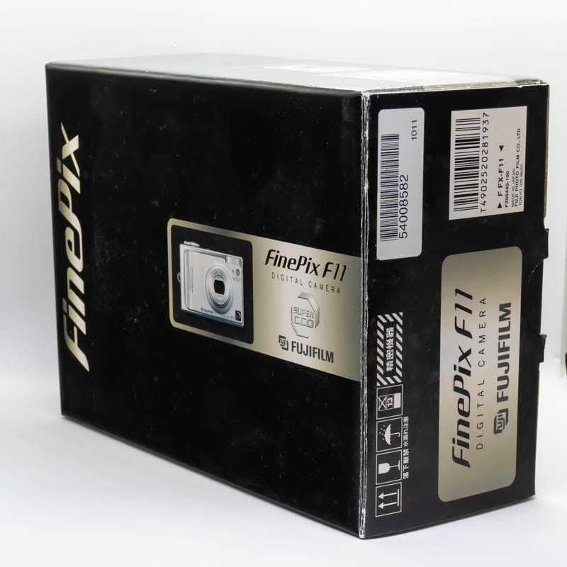FinePix F11 FUJIFILM xDカード 256MB付 - 富士フイルム JAPAN IN MADE