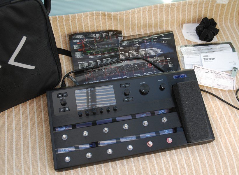 ☆綺麗【 LINE6 HELIX FLOOR フラッグシップHXギター・プロセッサー