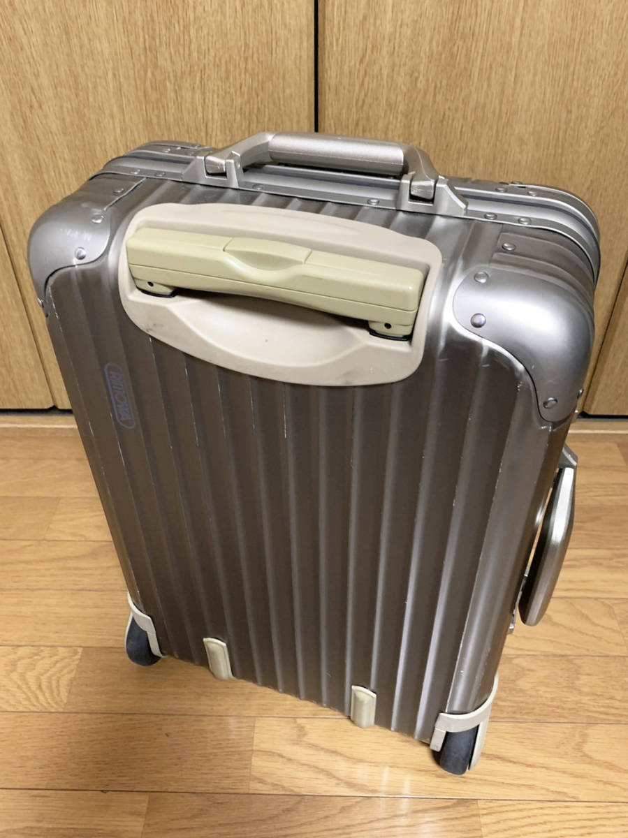 RIMOWA TOPAS TITANIUM リモワ トパーズ チタニウム 32L 2輪 スーツ