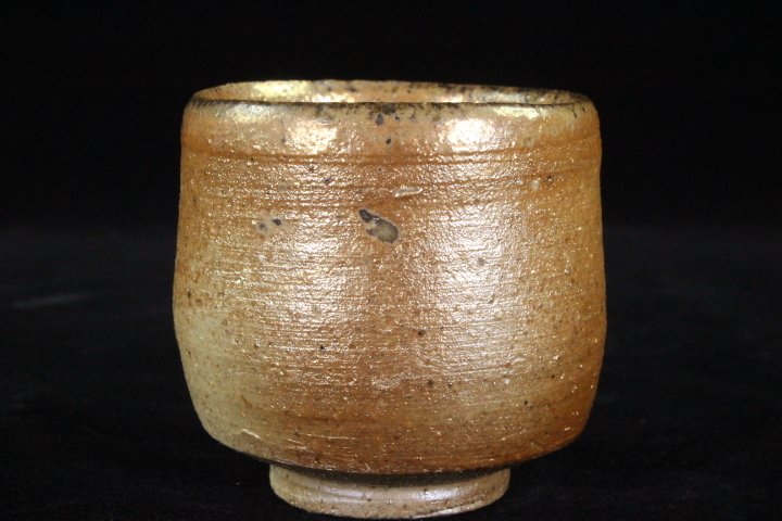 希少品 備前焼 名工 日幡光顕／日幡光顕人 金備前 酒盃 ぐい呑み  