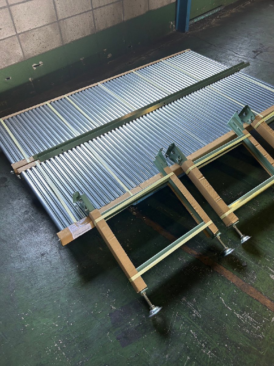 【埼玉発】新品◆S8375◆マキテック◆ローラーコンベア◆スチール製◆ローラー2台/下台3脚セット◆R-2812P