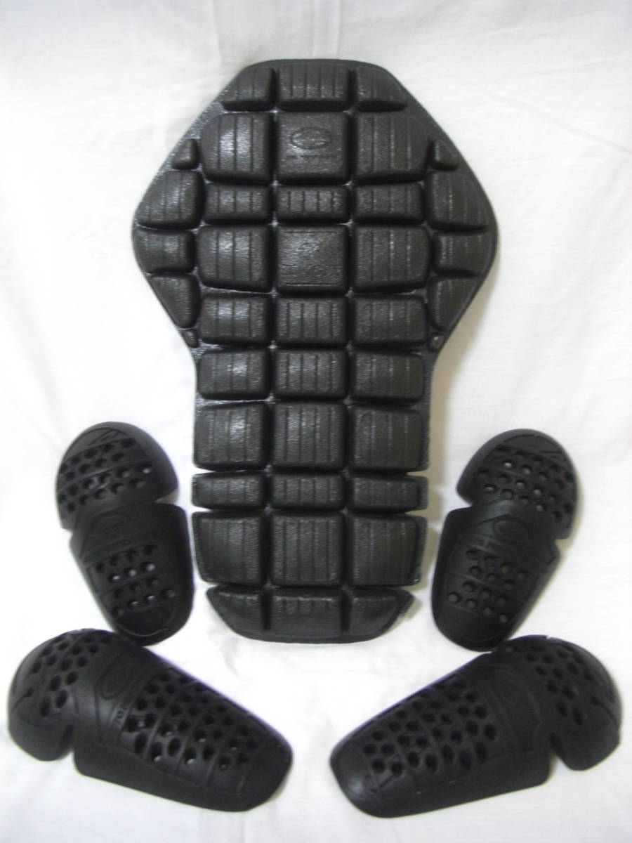【新品】クシタニ kushitani ジャケット用 パッド フルセット_1