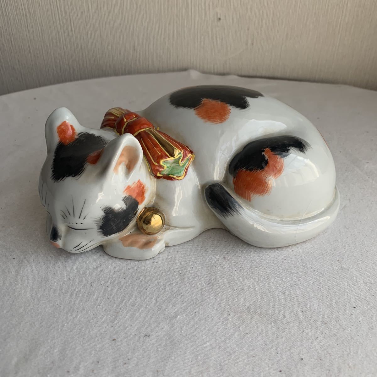 招き猫 九谷焼 縁起物 眠り猫 