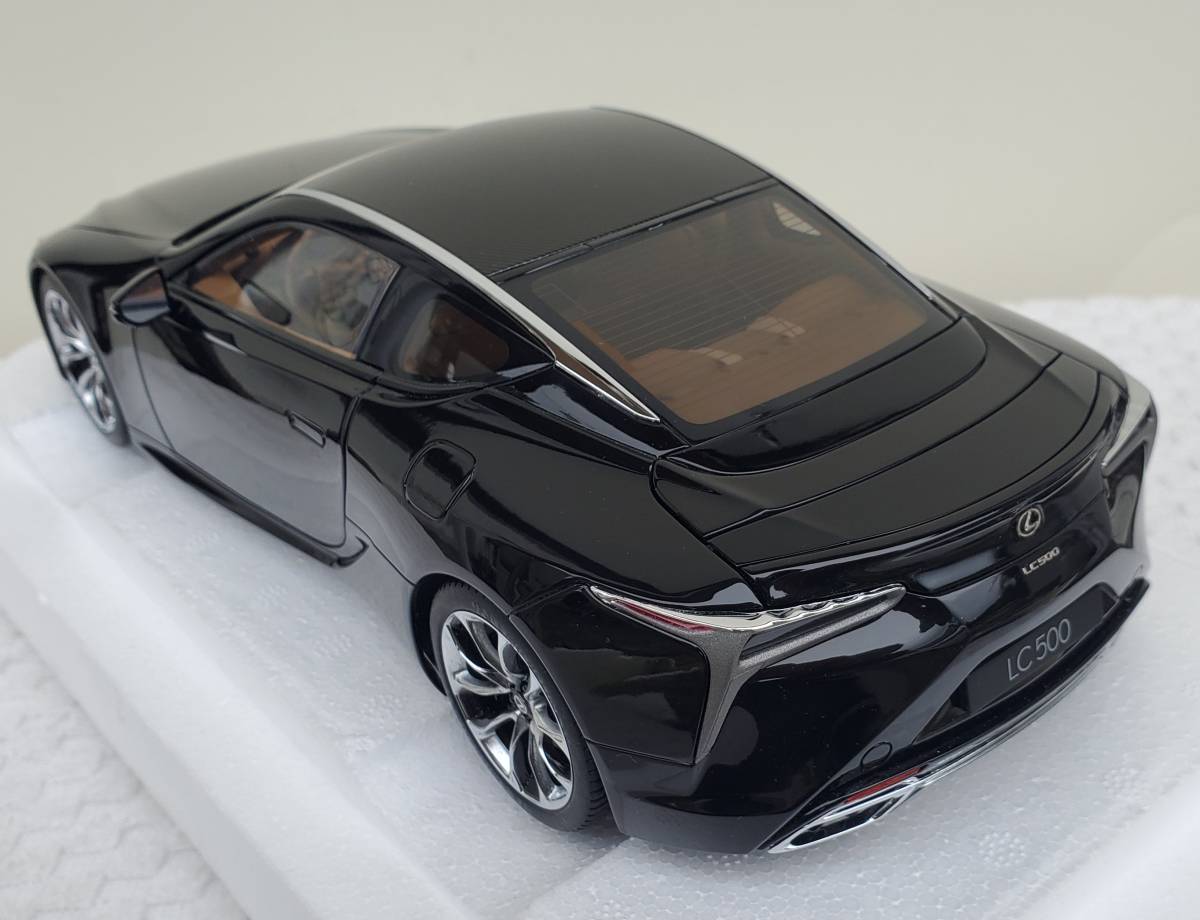 送料無料 オートアート Aa 1/18 レクサス LC500 ドア、ボンネット