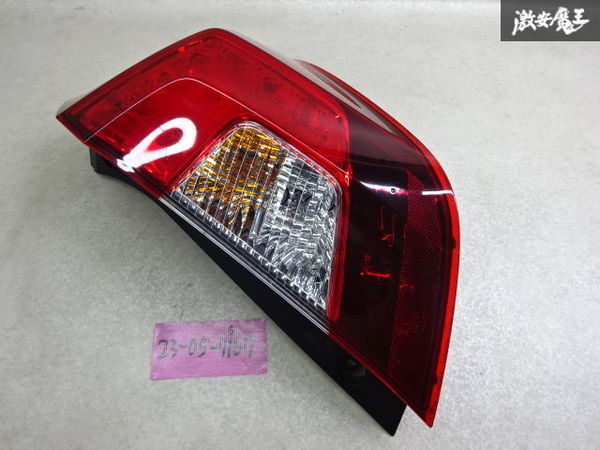 ホンダ純正 GK3 GK4 GK5 GK6 フィット LED テール テールランプ テールライト 右 右側 運転席側 STANLEY W1696G 棚2N15