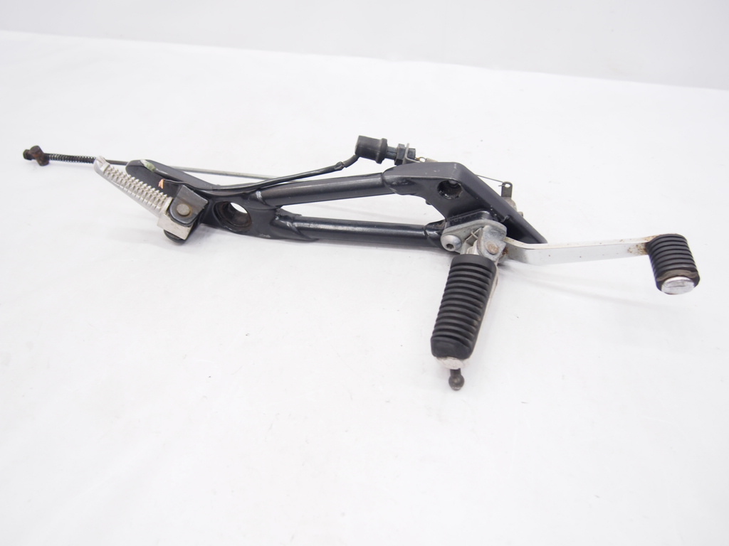 ルネッサ4DN純正ステップ.右曲がりナシ.お探しの方にどうぞ