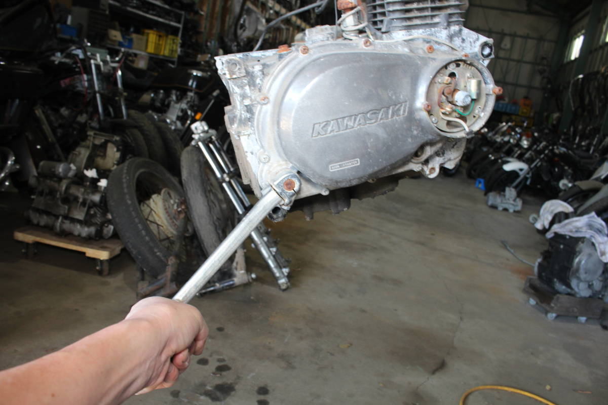 送料 ¥7500 KAWASAKI カワサキ Z400 KZ400 Z400B レストア 部品取 