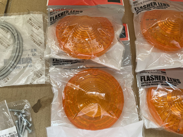 新品未使用】SR400 SR500 初期 純正ウインカー レンズ 341-83312-70 検
