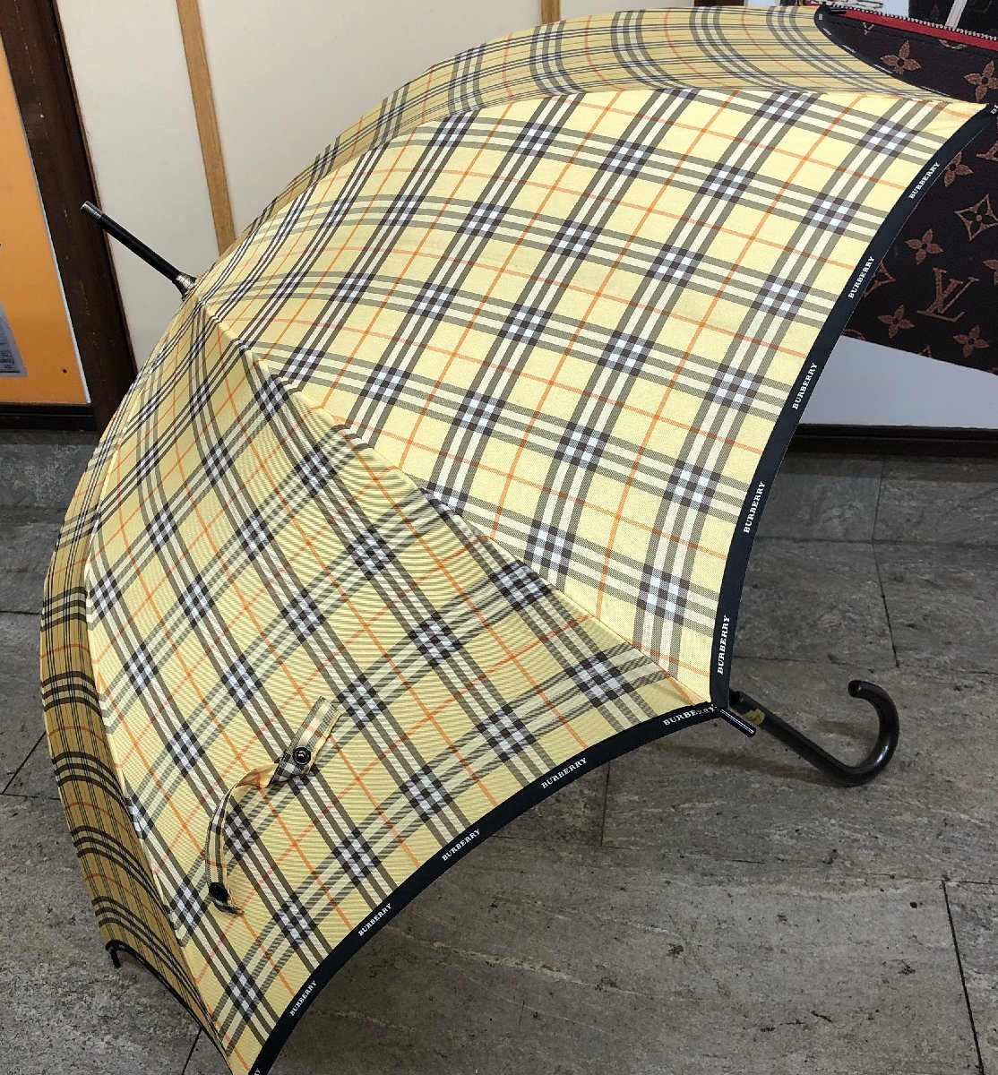 【中古/現状品/KU】BURBERRY バーバリー 傘 雨傘 全長約89cm ノバチェック アンブレラ レディース&メンズ　MZ0508/0025