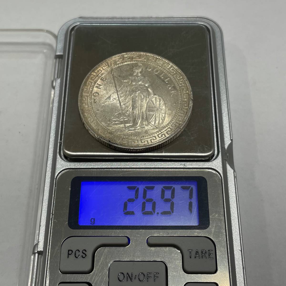 2523M ☆1円スタート☆ イギリス 香港 壹圓 1902年発行 1ドル銀貨 重量