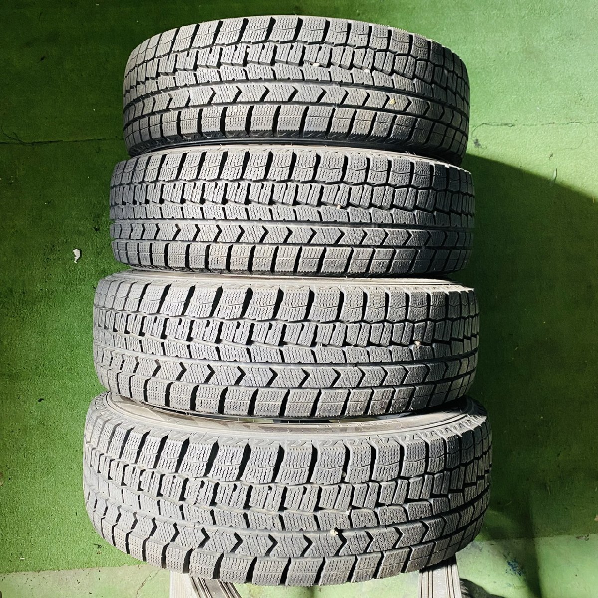 ◇アクア純正◇バリ山◇スタッドレスタイヤ◇175/65R15
