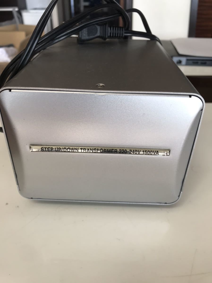 変圧器（カシムラ）STEP UP/DOWN TRANSFORMER カシムラ 変圧器 UP⁄DOWN