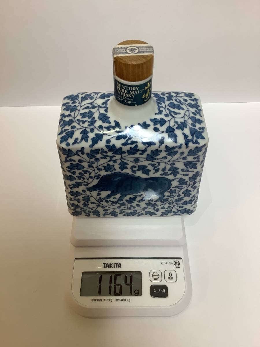 サントリー ピュアモルトウイスキー 山崎12年 有田焼 染付牡丹唐草亥絵