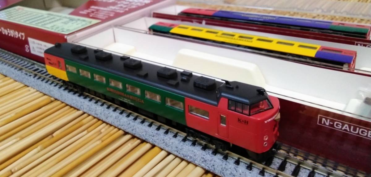 ▽ROUNDHOUSE-10-913▽485系「きりしま・ひゅうが」タイプ/3両セット