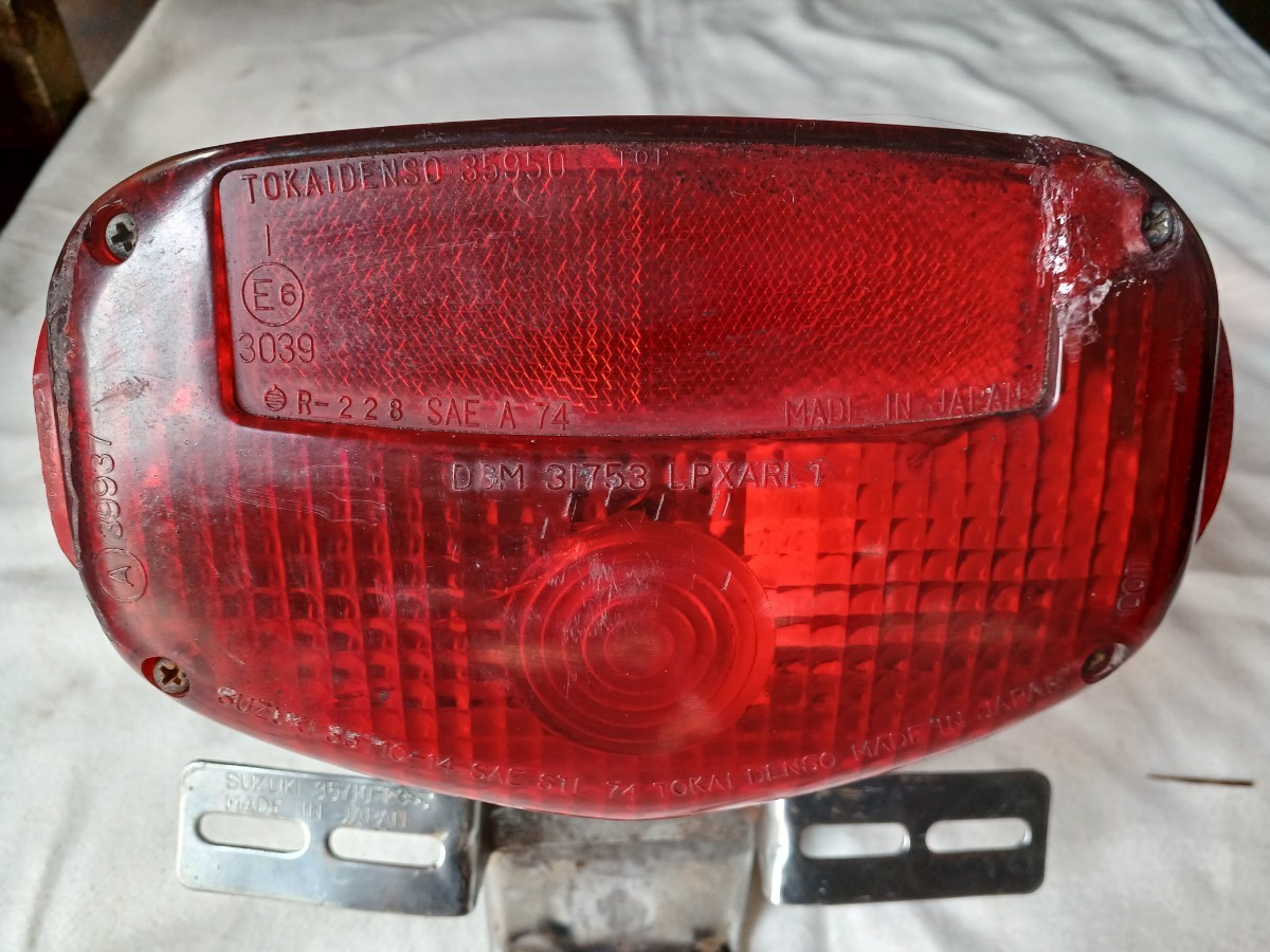 スズキ SUZUKI GT380B6純正テール テールランプ 当時物(テールランプ 