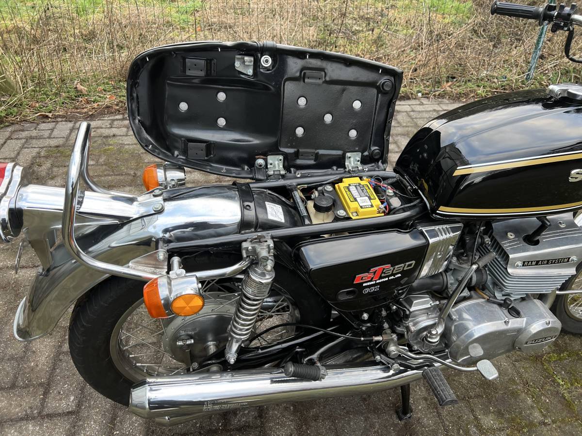1976年 スズキ GT380 サンパチ | CBX400 | CB400F | GS400 | 400SS