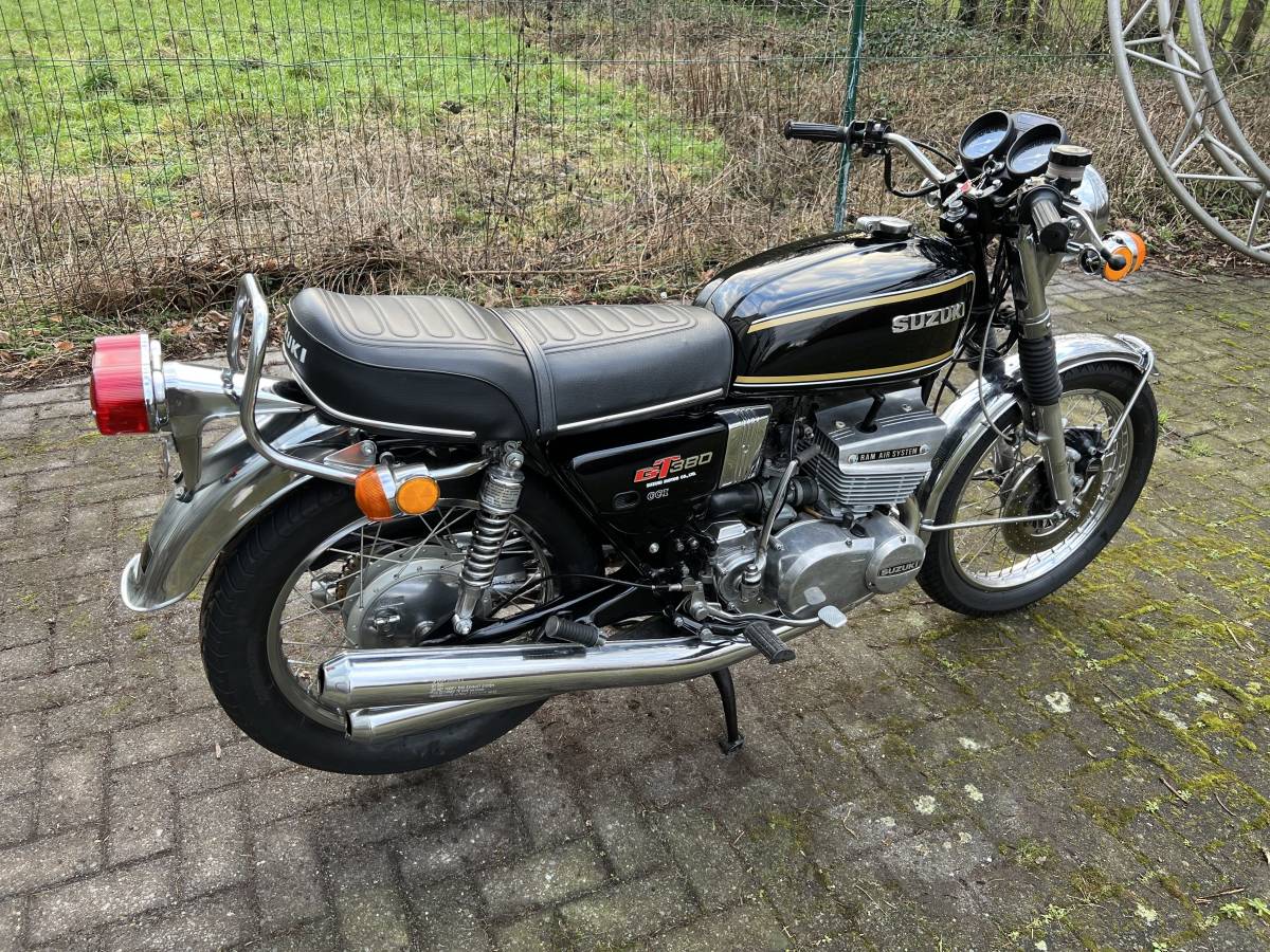 1976年 スズキ GT380 サンパチ | CBX400 | CB400F | GS400 | 400SS