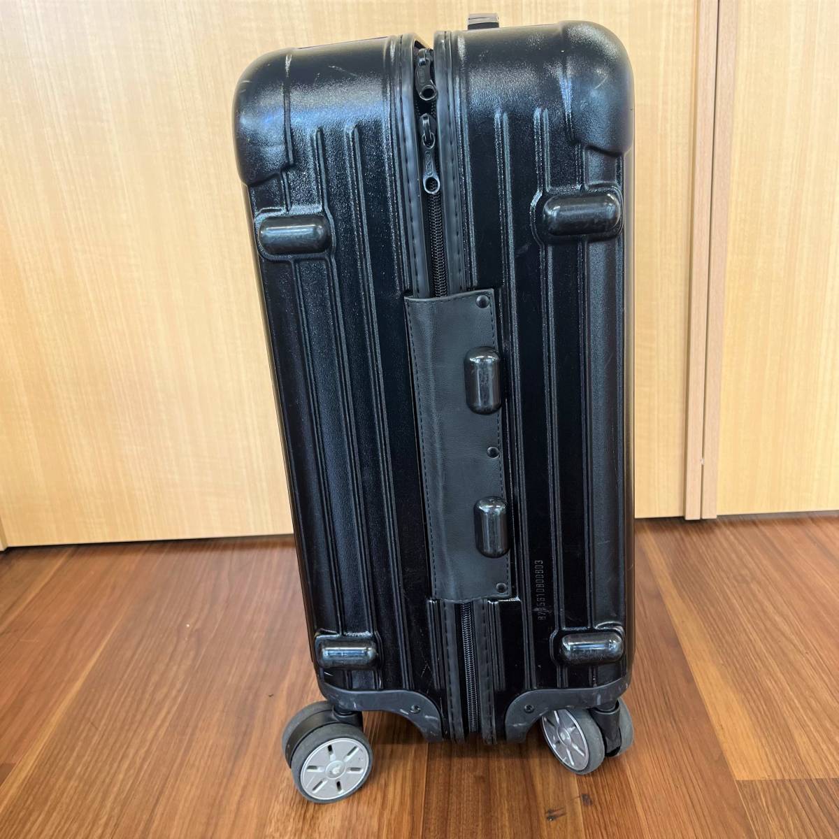 リモワ サルサ 4輪 スーツケース 48L ブラック 大容量 キャリーケース 