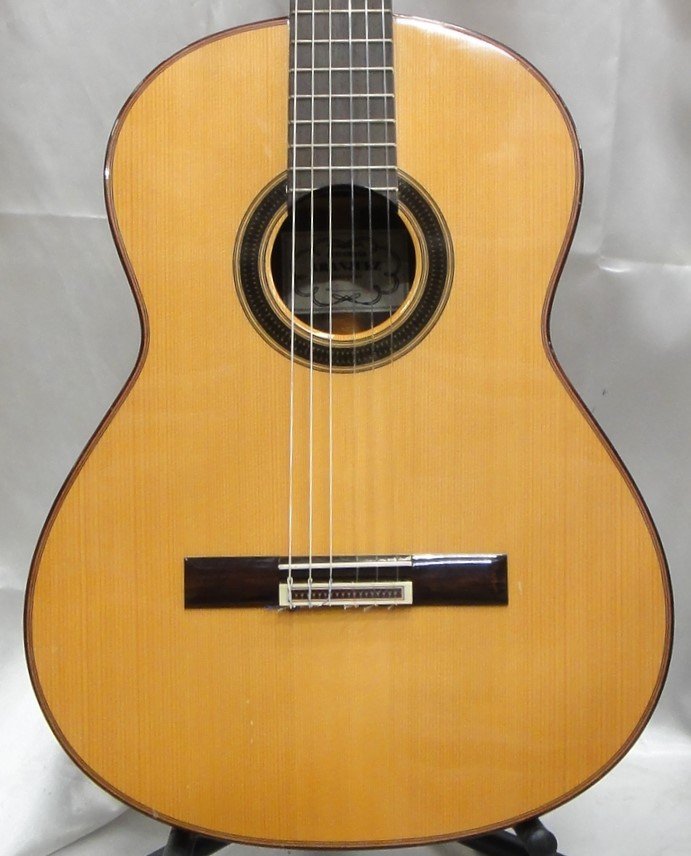 ARANJUEZ 710 頼もしい ハードケース付き クラシックギター 