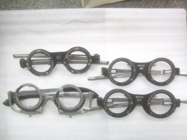 視力検査テストレンズ用フレーム4本　X689