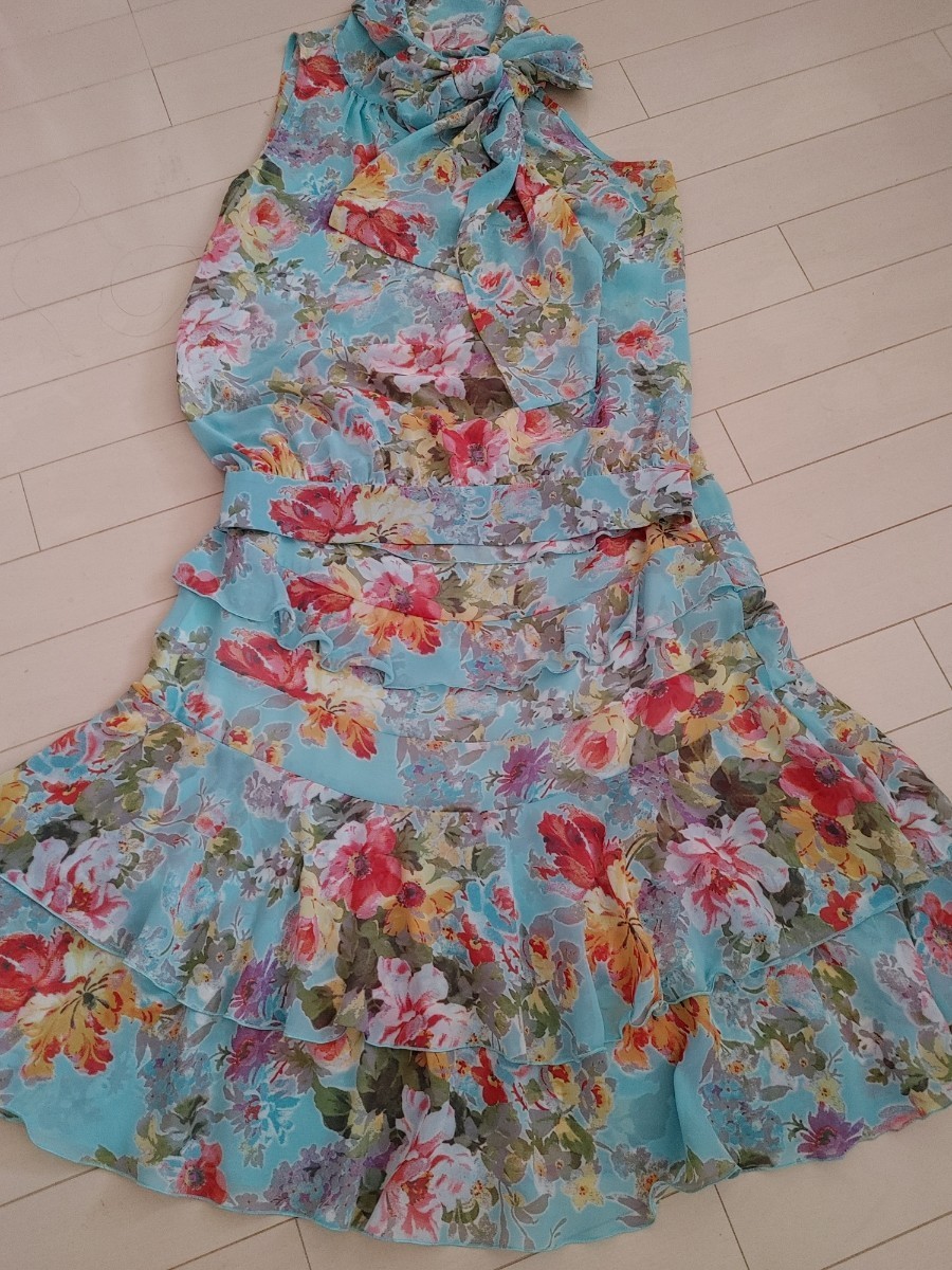 ロイスクレヨン　きれいな花柄プリントのセットアップ