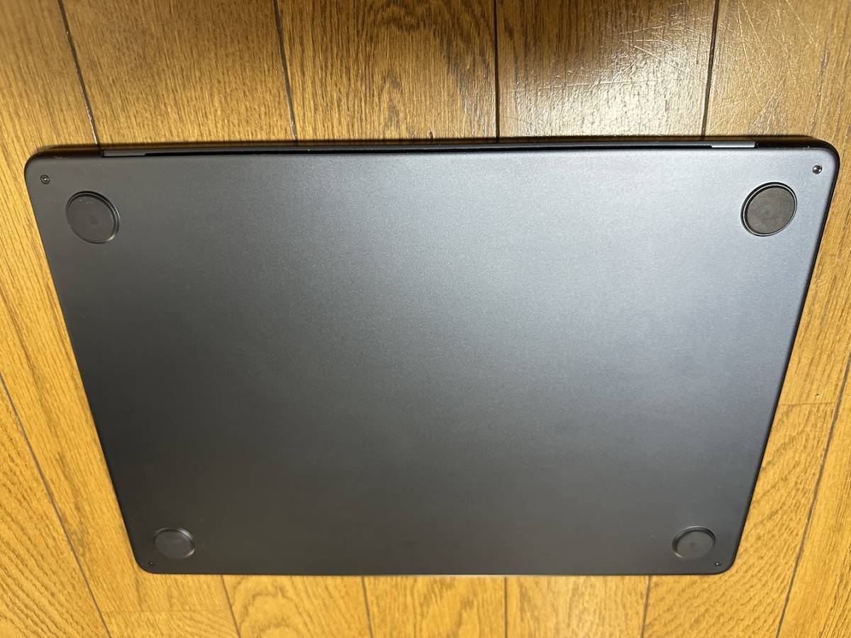 MacBook Air (13-inch, 2022) M2チップ 24GBメモリー 1TB SSD 