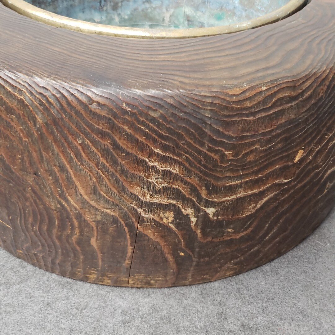 古い味のある火鉢 囲炉裏 座卓 木製 大型くり抜き火鉢 直径約70cm