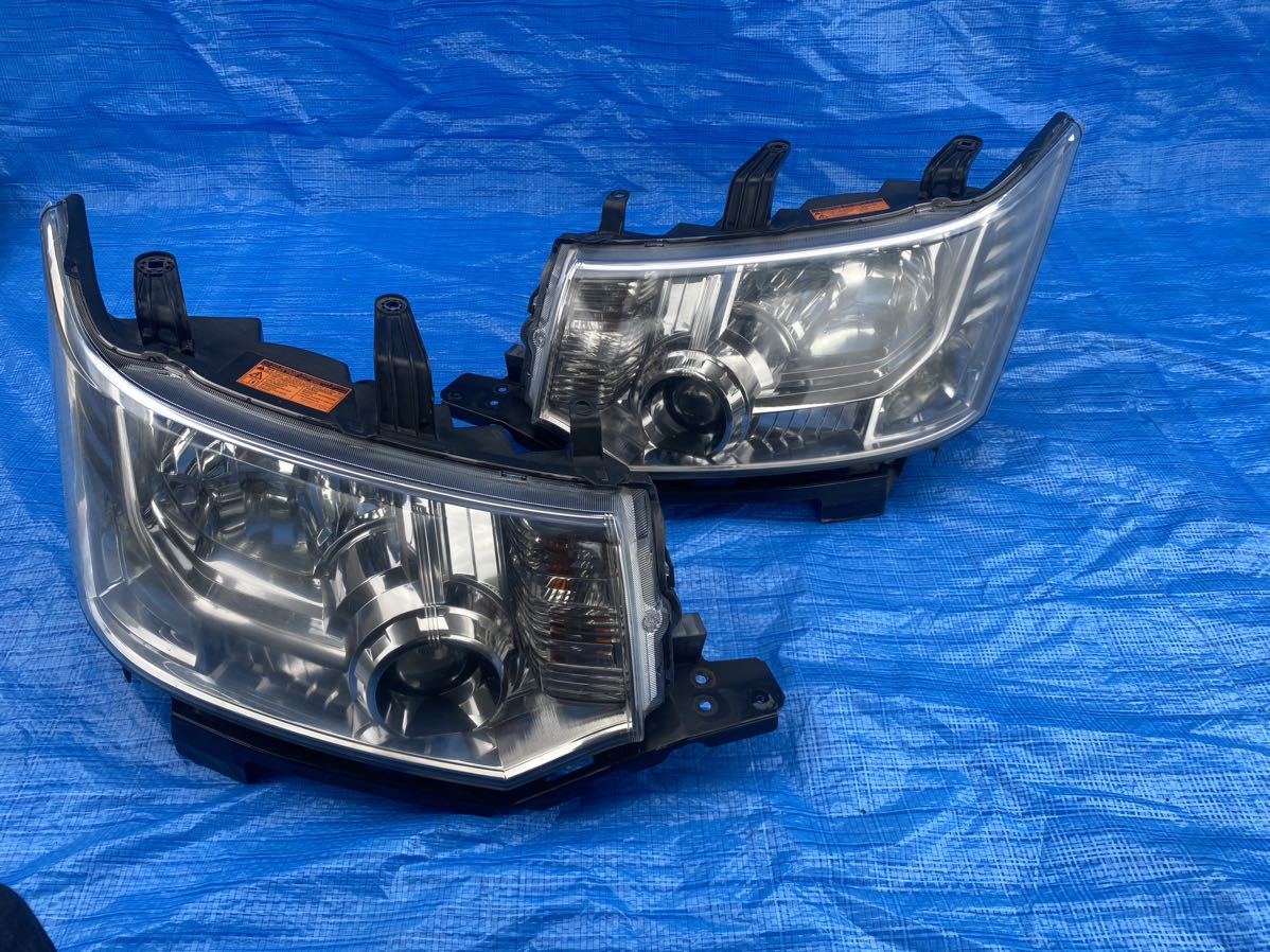 【ジャンク】　デリカD:5 CV1W 右　純正　ヘッドランプ 中古三菱デリカCV5W純正ヘッドライト ヘッドランプ 左右セット KOITO