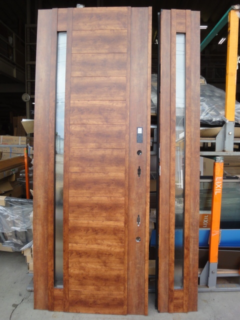 R-983　リクシル　ジエスタ2　　玄関ドア　親子　木目　玄関 DIY リフォーム 修理 修繕 補修