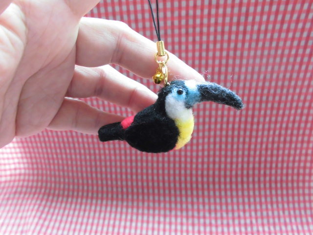 羊毛フェルト 人形 鳥 オオハシ 敷き Toucan ハンドメイド