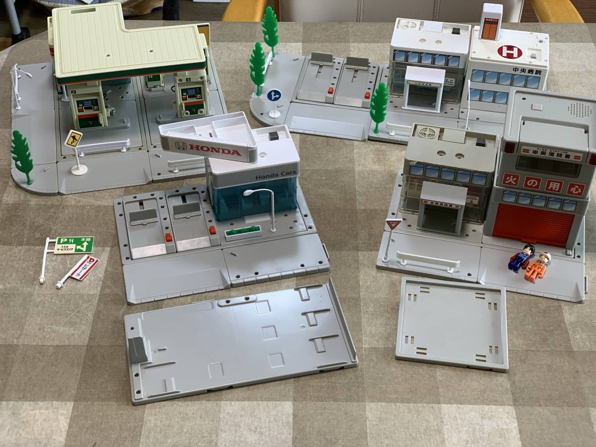 中古 トミカタウン 病院 プラキッズ付 Yahoo!オークション - ☆匿名