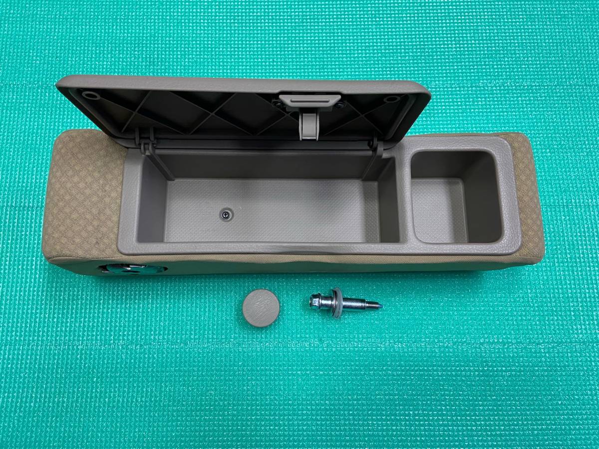 ★タント　L350S　アームレスト　肘掛け　小物入れ