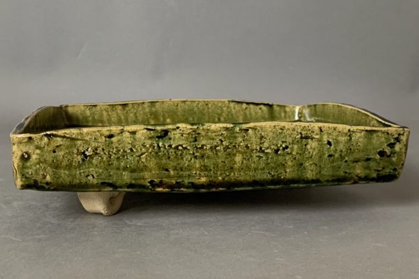 ∞ 南 美 ∞【 加藤重高 織部 角鉢 共箱・共布付き】 最大幅約22.8cm