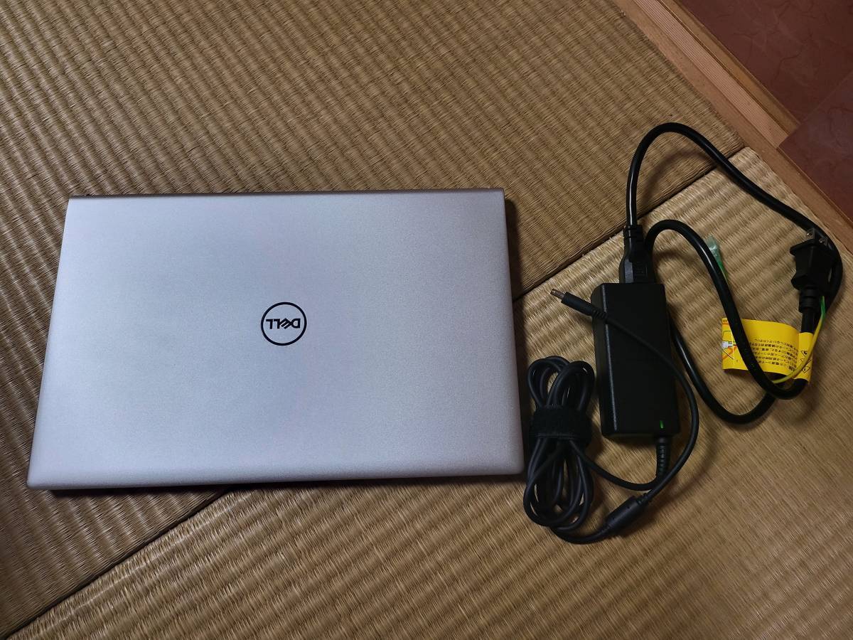 0 Dell 1 Inspiron Core 8GB | Intel and i5 ⁄ 2 SSD Laptop - Silver