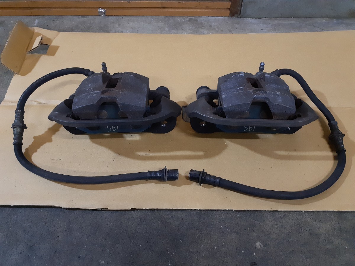 AE86 フロントキャリパー 中古 カローラレビン スプリンタートレノ ブレーキ