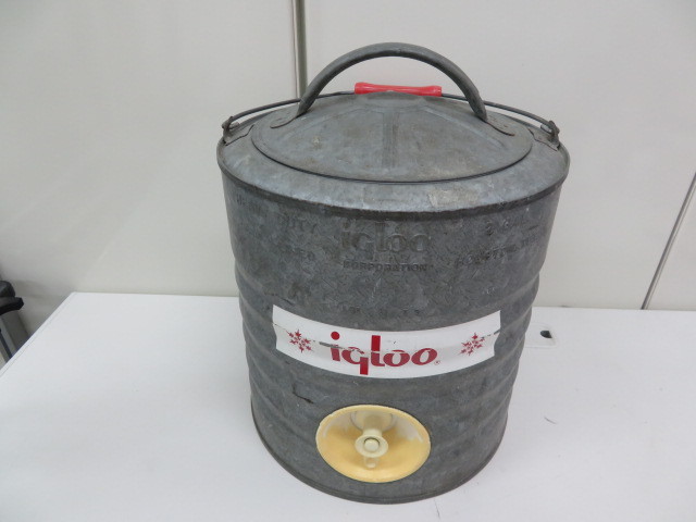 【廃盤】IGLOO メタルウォータージャグ 2ガロン イグルー 水 給水 キャンプ ジャグ/ボトル 018489006