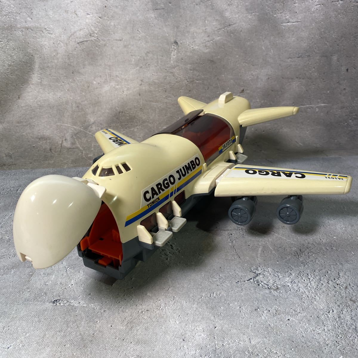 N05/ トミカ TOMICA CARGO JUMBO カーゴジャンボ ジェット機(トミカ 