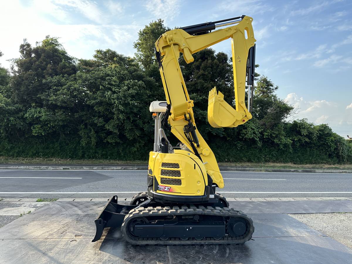クレーン仕様,マルチ 4WAY ,倍速付き, YANMAR B4-6Aです。1414時間 