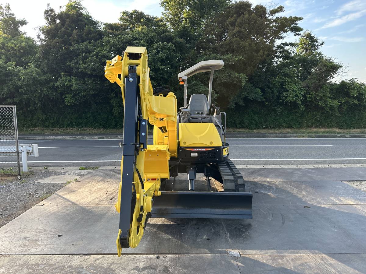 クレーン仕様,マルチ 4WAY ,倍速付き, YANMAR B4-6Aです。1414時間 
