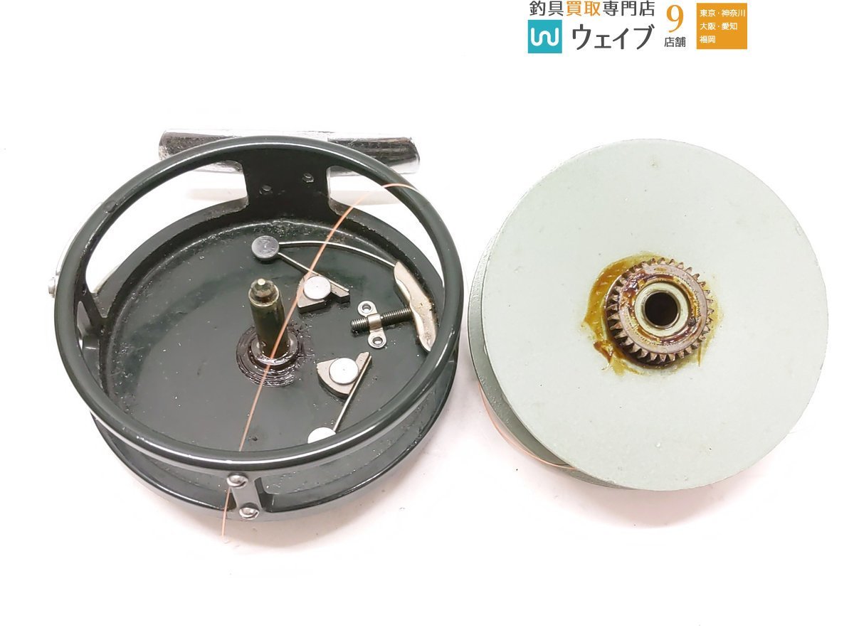 重利作 木製 ヘチ タイコリール、オリムピック 落し駒 他 計3点(チヌ用