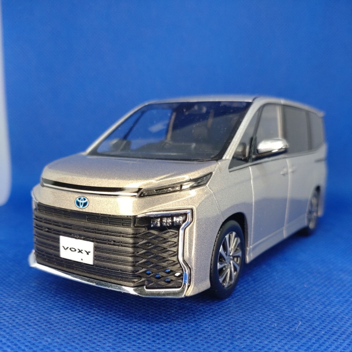 トヨタ 新型ヴォクシー カラーサンプルミニカー 非売品 【公式通販】