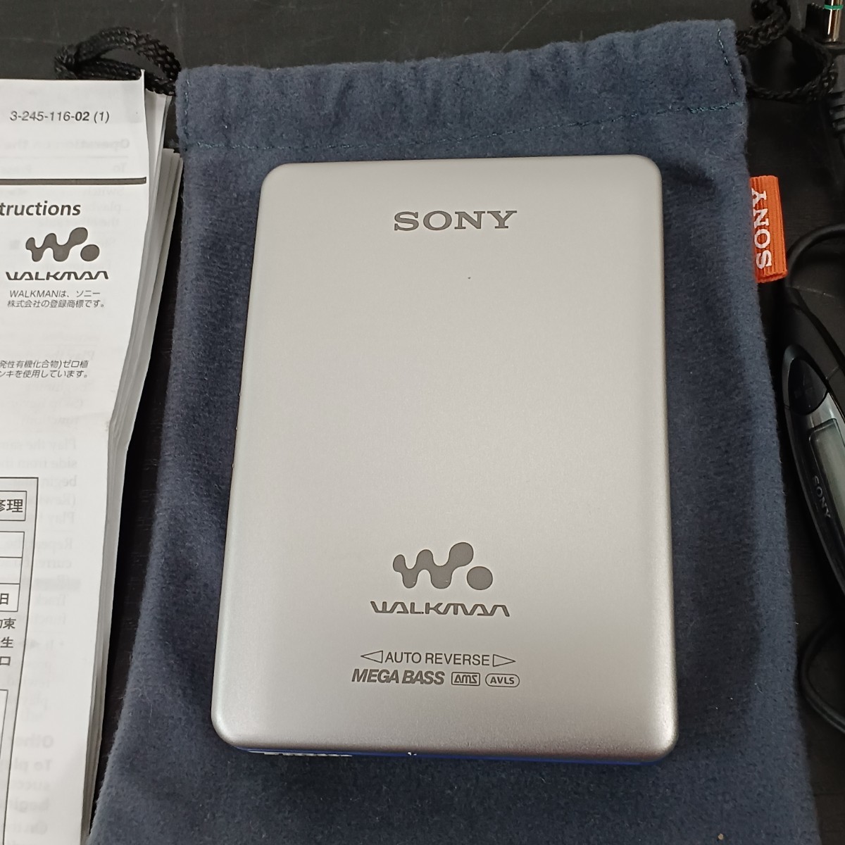 r+☆SONY WALKMAN カセットウォークマン WM-EX631 説明書 乾電池蓋開か