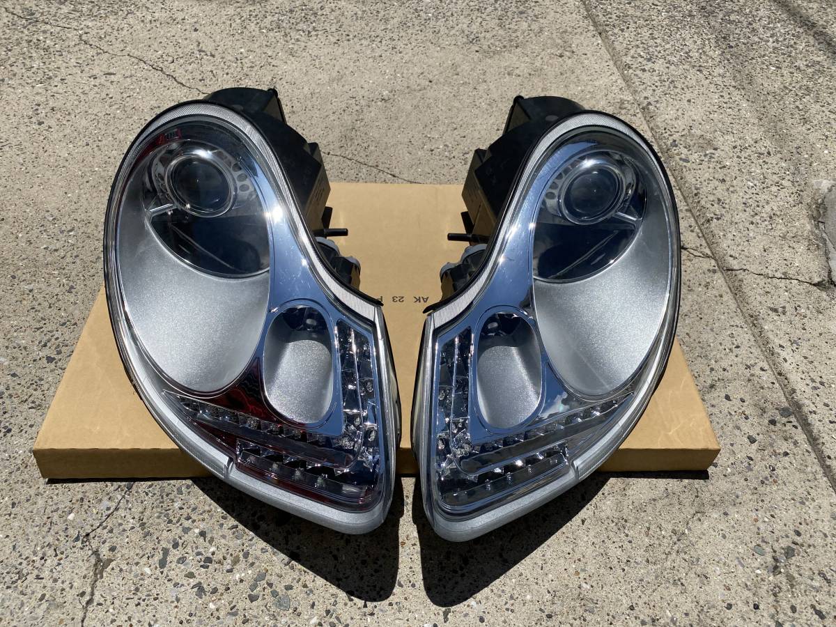 996、986ヘッドライト左右セット、ハロゲン車用。